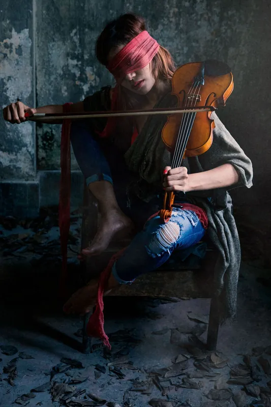 Sertifioitu Juliste - Blindfold Violin Player