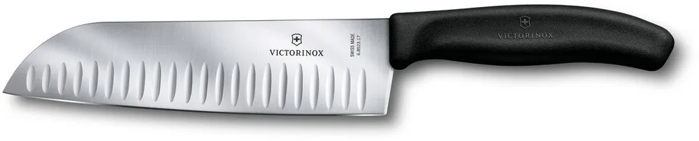 Loppuunmyynti Santoku-kokkiveitsi Victorinox 17cm ovaalihiottu konepestävä